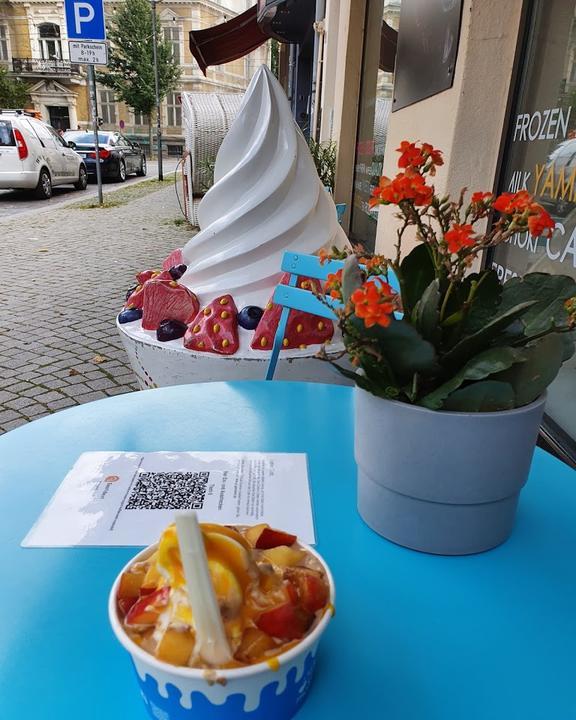 fröhlich Frozen Yogurt,Kaffee & mehr!