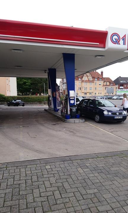 Q1 Tankstelle